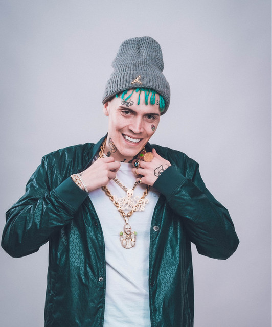 MARCIANEKE — foto oficial